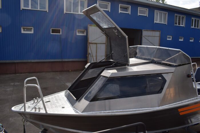 Алюминиевая лодка Wellboat-53 рубка — изображение 3
