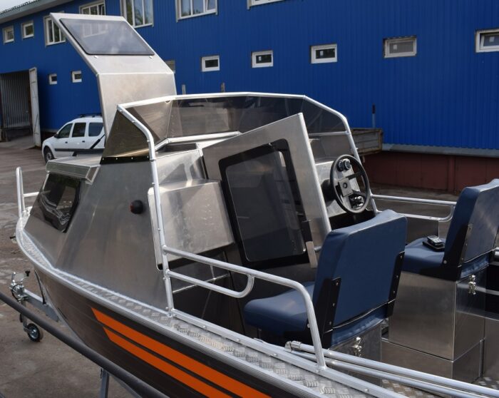 Алюминиевая лодка Wellboat-53 рубка — изображение 2